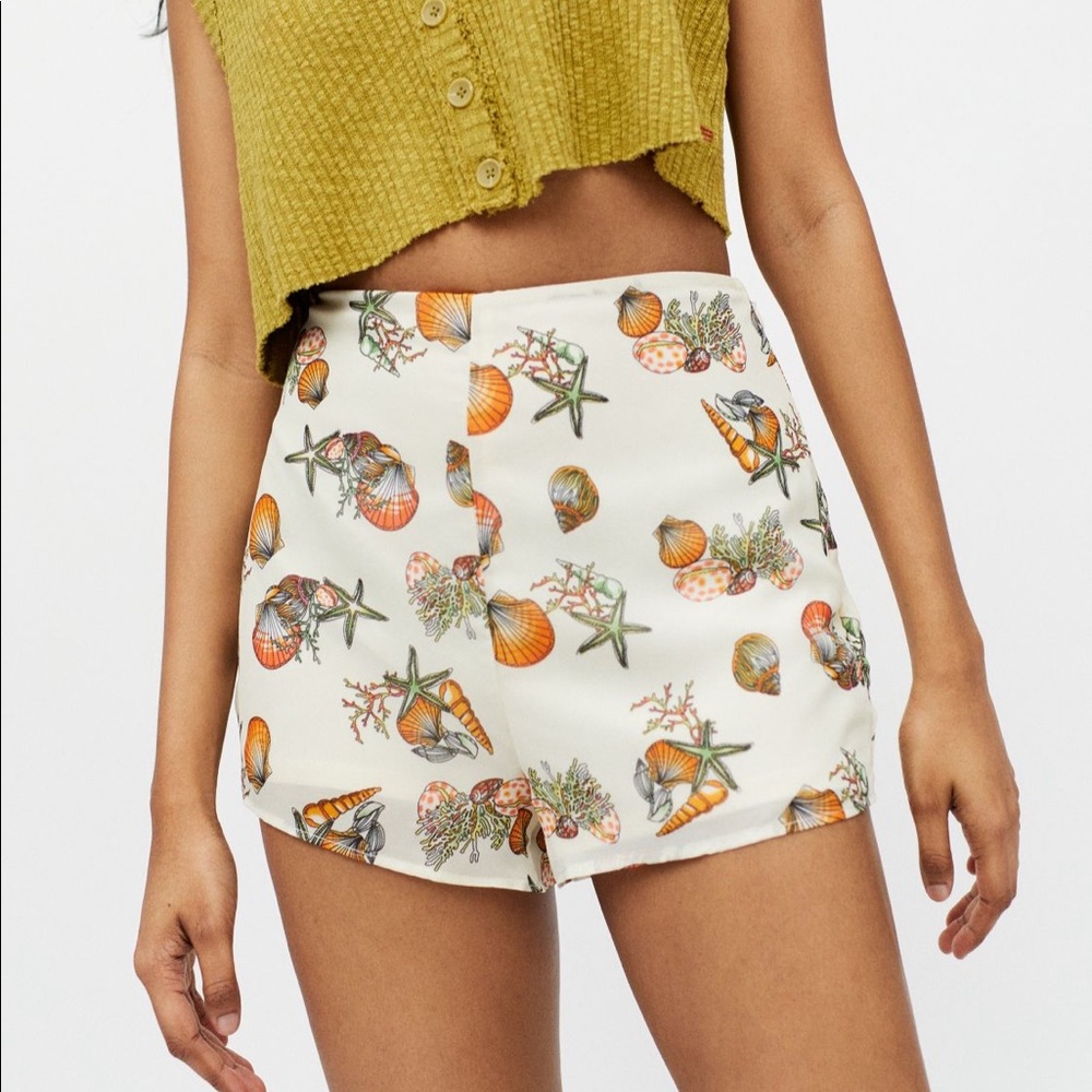 NWT UO Seashell High Rise Vintage Shorts